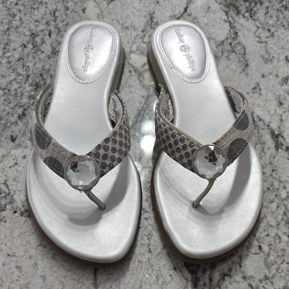 Lindsay Philips Cream and Black Sandals Comfortable Summer Footwear - Picture 1 of 4